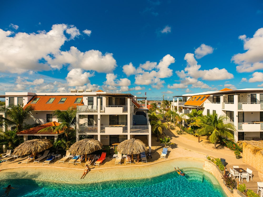 Resort Bonaire 2/50