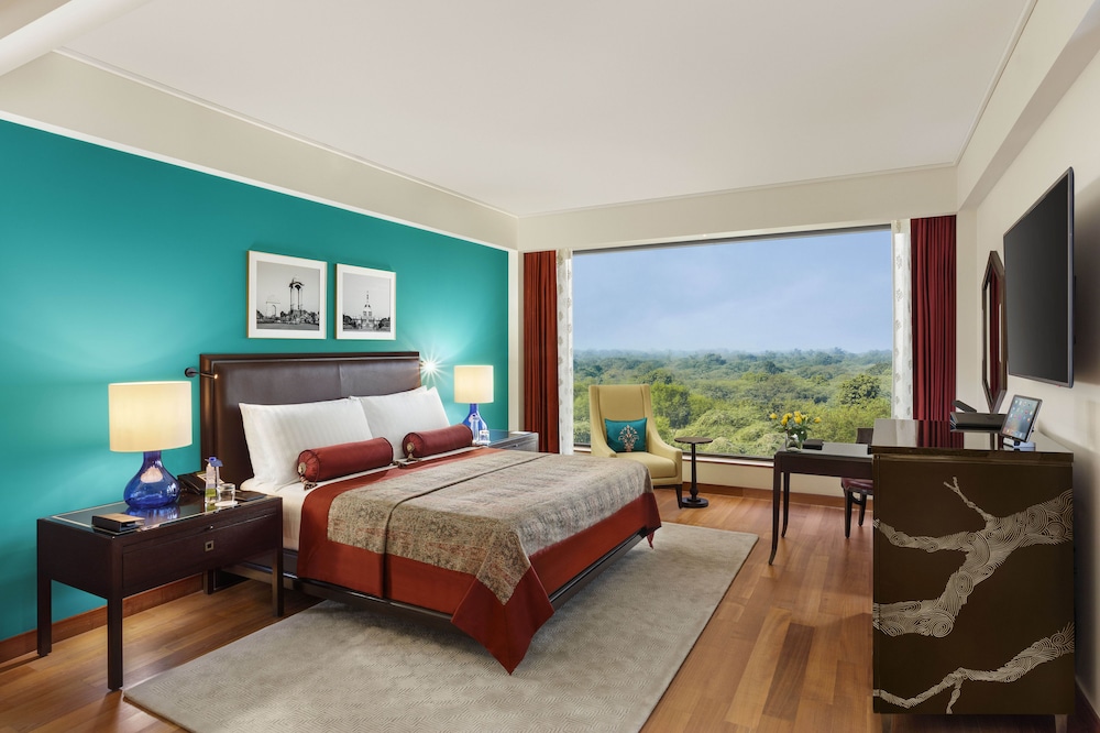 The Oberoi New Delhi 10/55