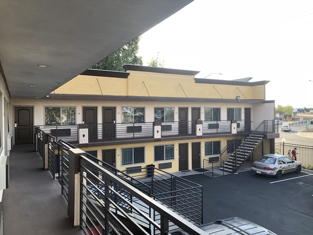 Starlight Inn South El Monte 8/62