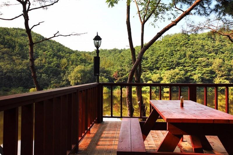 Gyeongju Lakeside Waltz Pension 18/22
