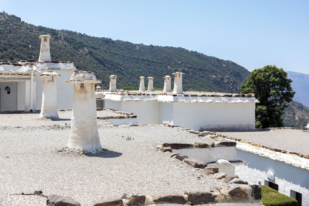 Villa Turistica de Bubion 51/57