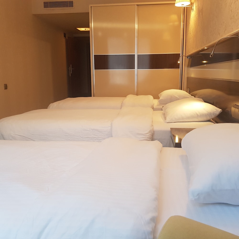 Armin Hotel 16/38