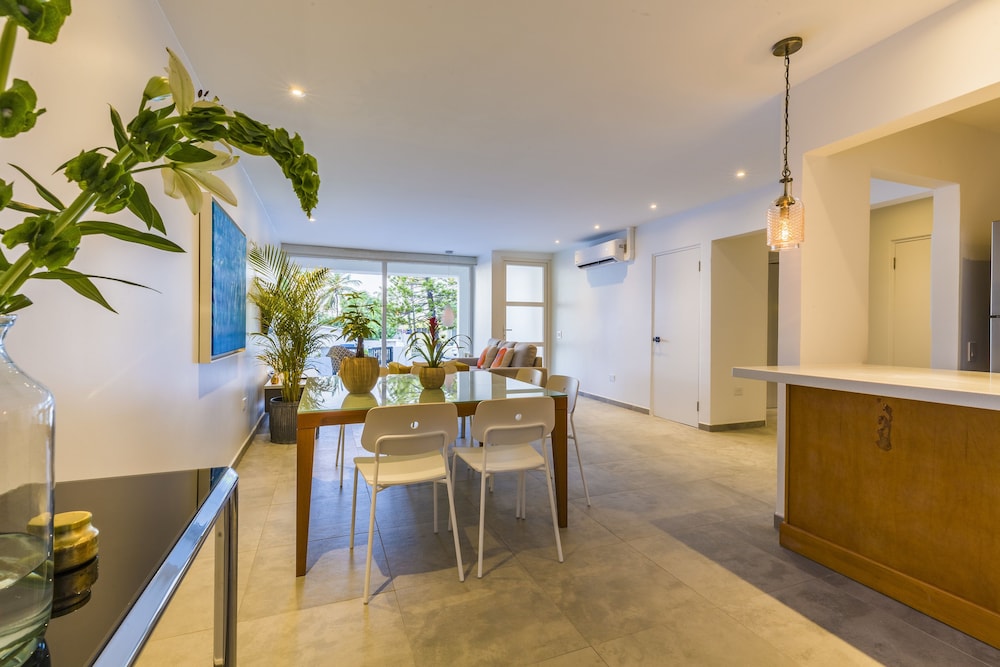 Boca Catalina Modern Villa 31/50