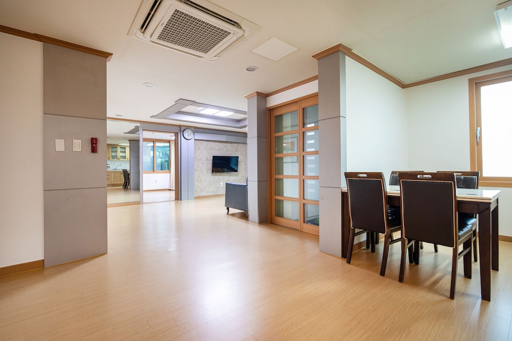 The Bay Resort 33/50