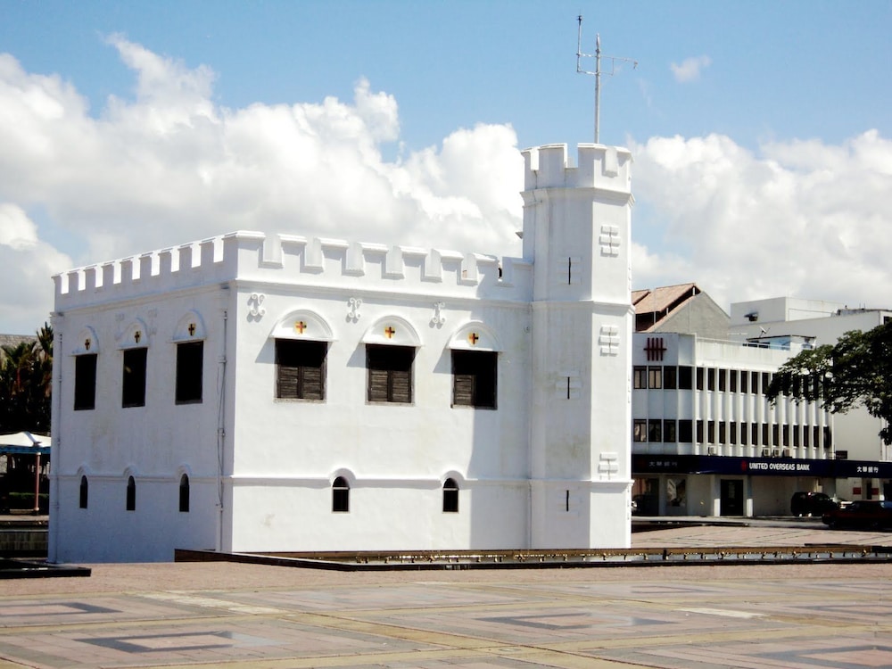 HOTEL GRAND CONTINENTAL KUCHING 9/89
