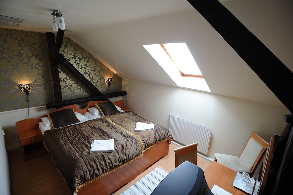 Minaret Hotel 18/50