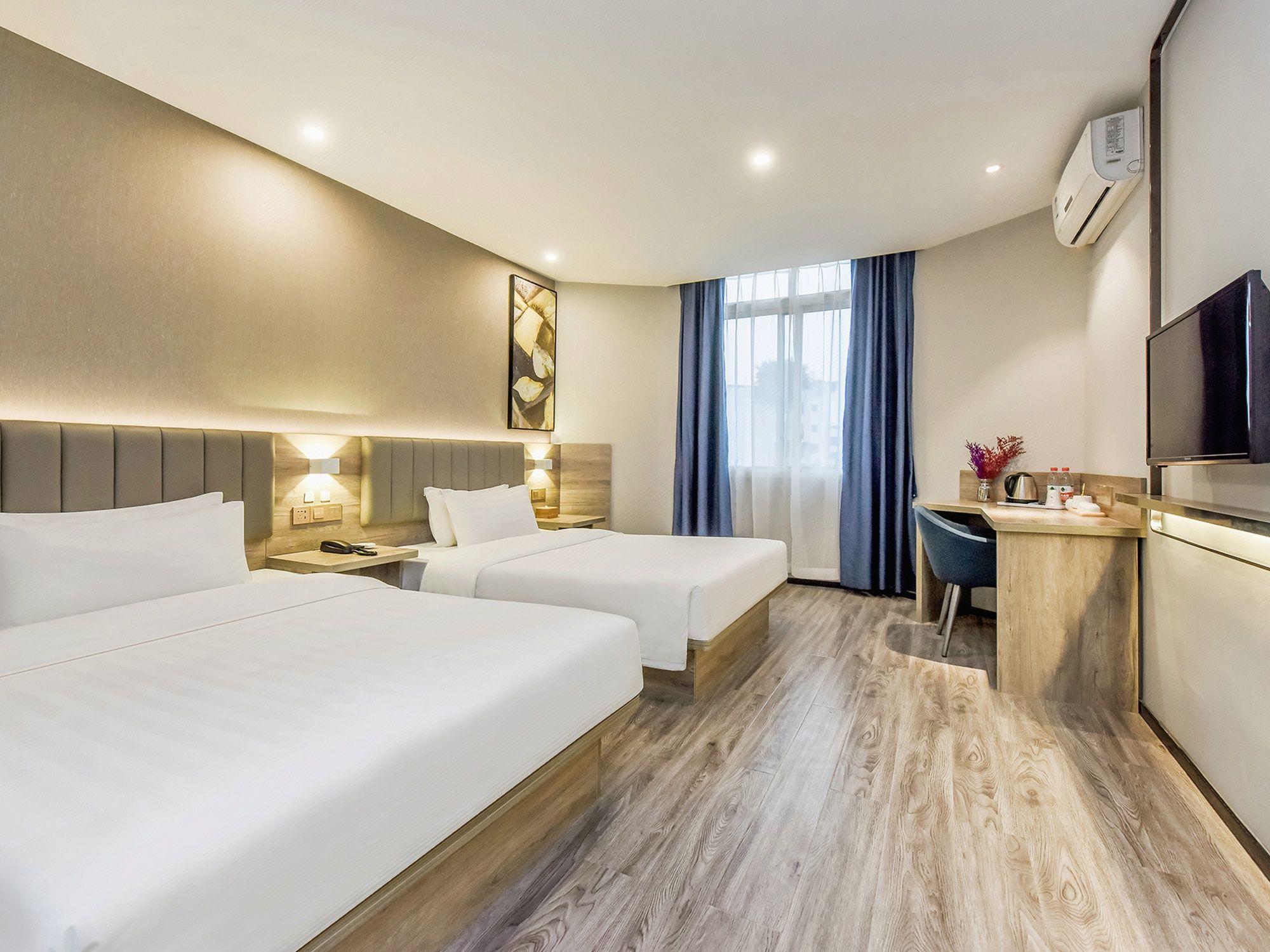 7 Days Inn (Rongchang Commercial Pedestrian Street) 17/28