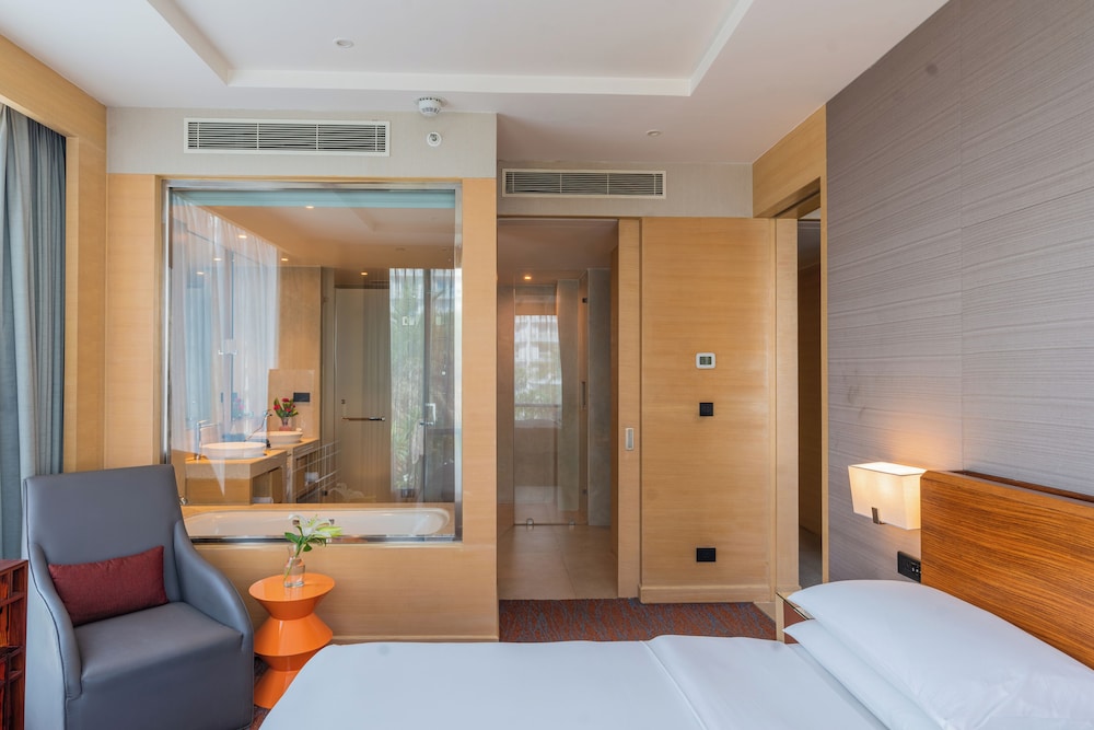 Regency, Suite, King Bed