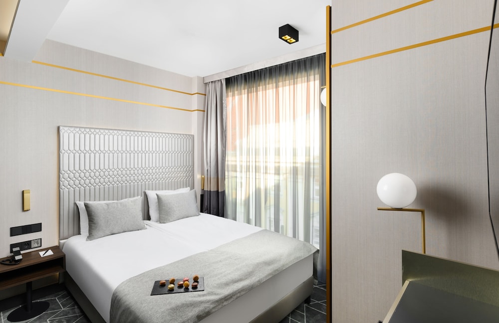 Hotel Emerald & Suites 19/56