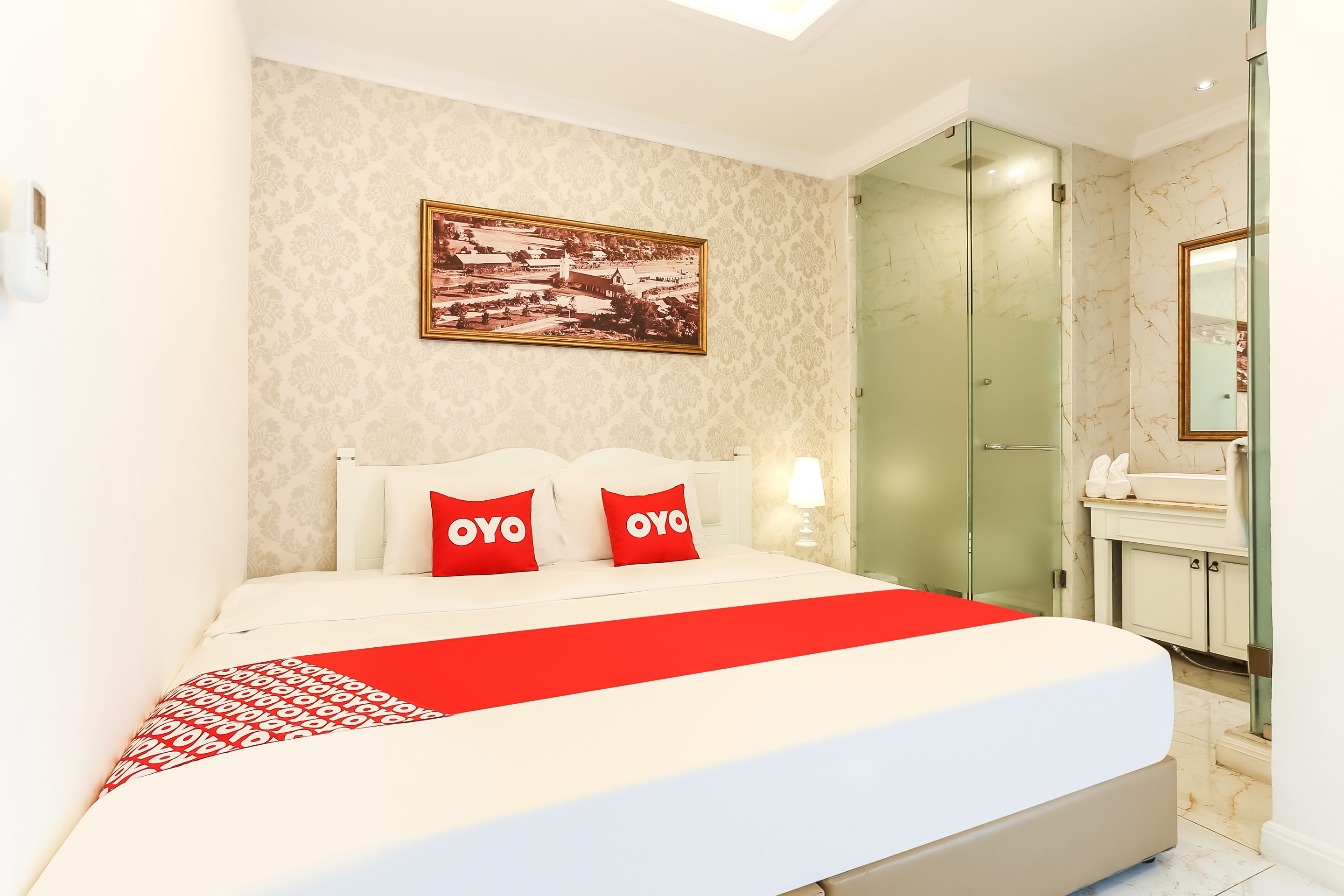 B2 Riverside Colonial Hotel 15/43