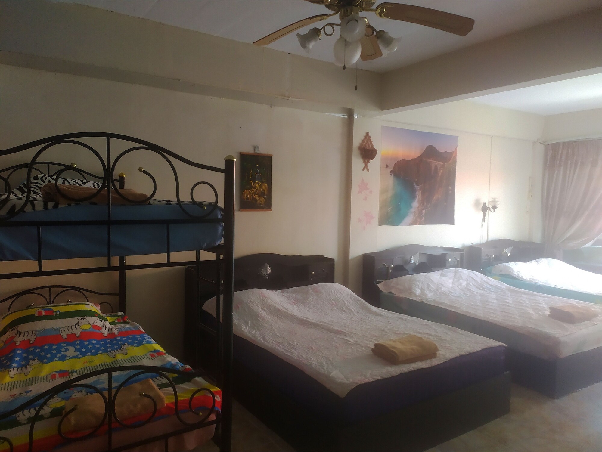 FAMILY SUITE, KITCHEN