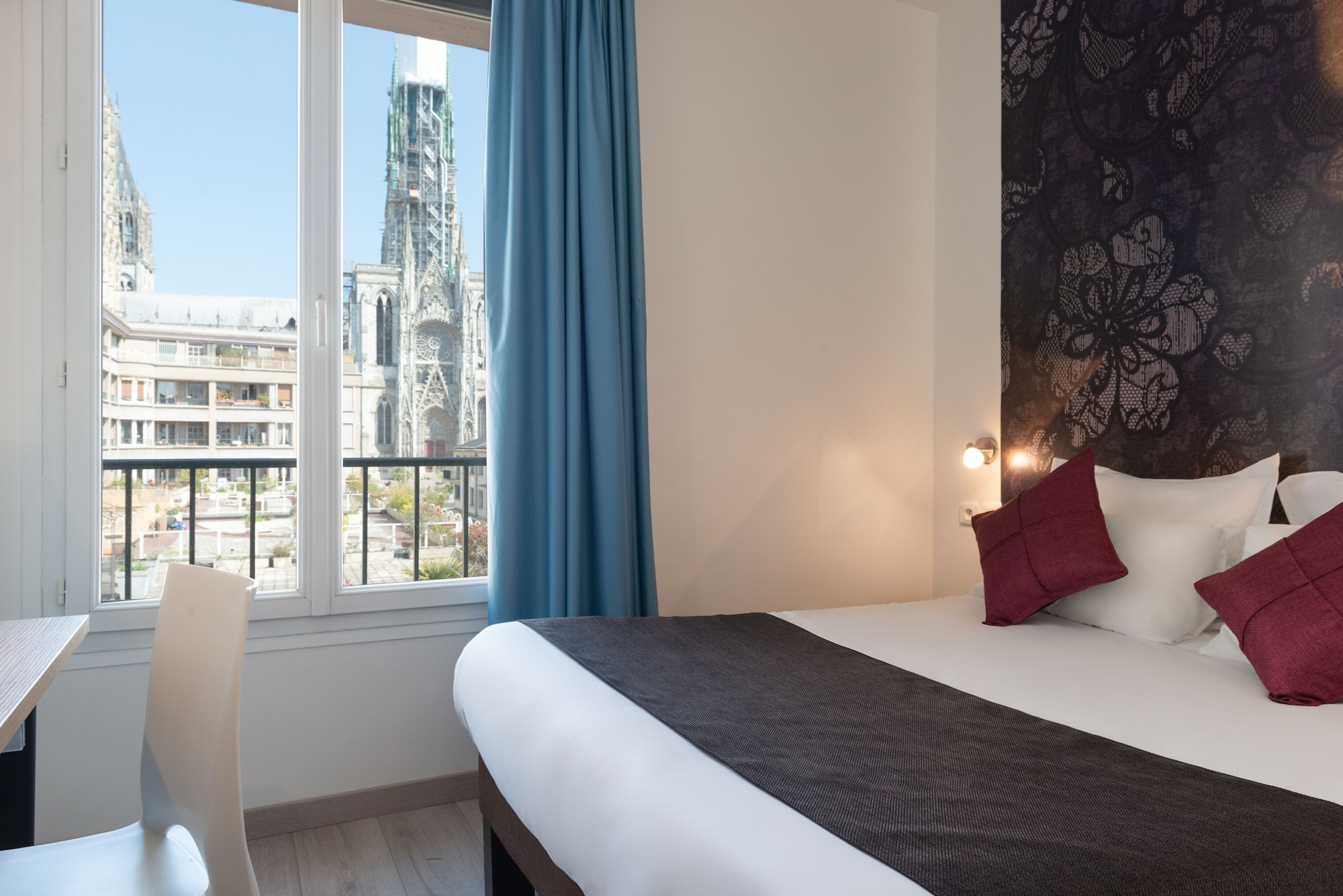 SUPERIOR, DOUBLE BED, BALCONY