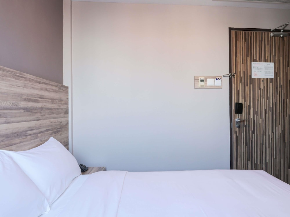 ibis budget Singapore Crystal 48/62