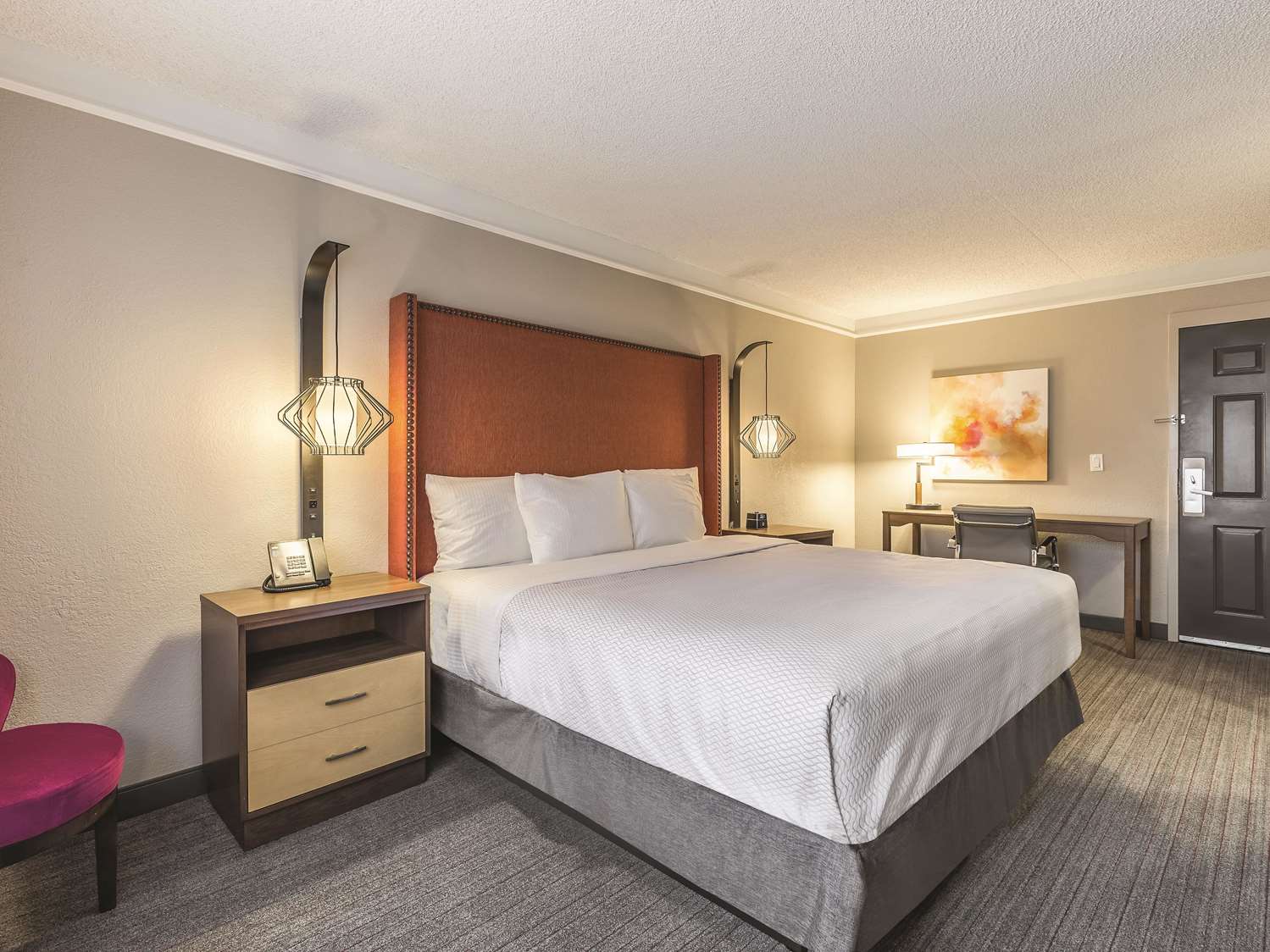 La Quinta Inn & Suites by Wyndham New Orleans Downtown 8/32