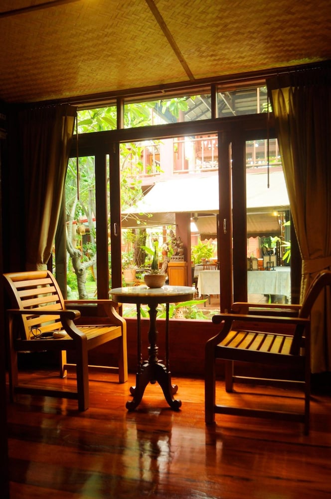 Ruen Kanok Thai House 21/33