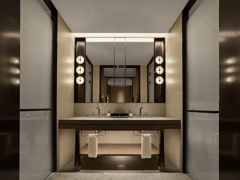 Banyan Tree Dongguan Songshan Lake 60/60