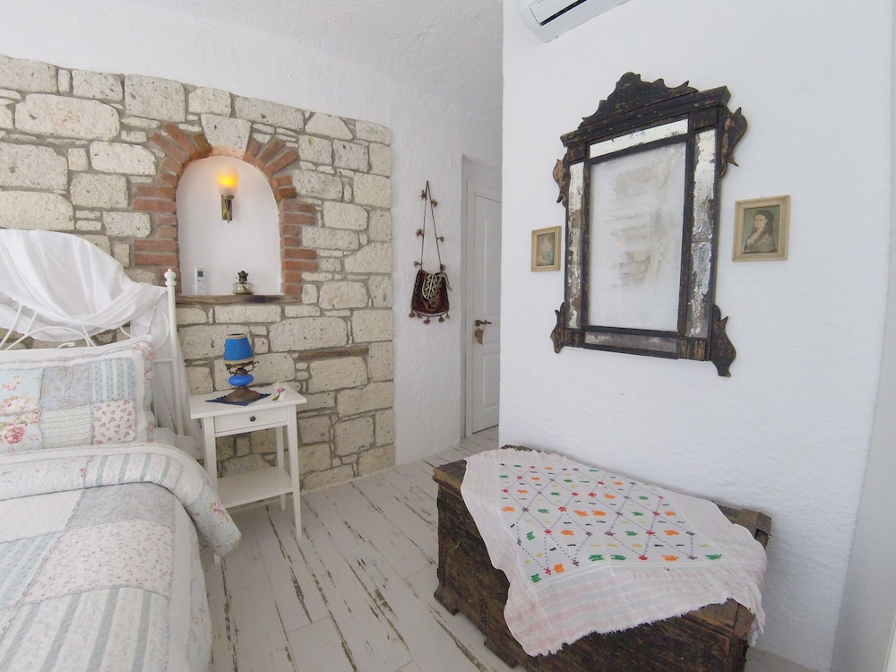 Morisi Konak 50/50