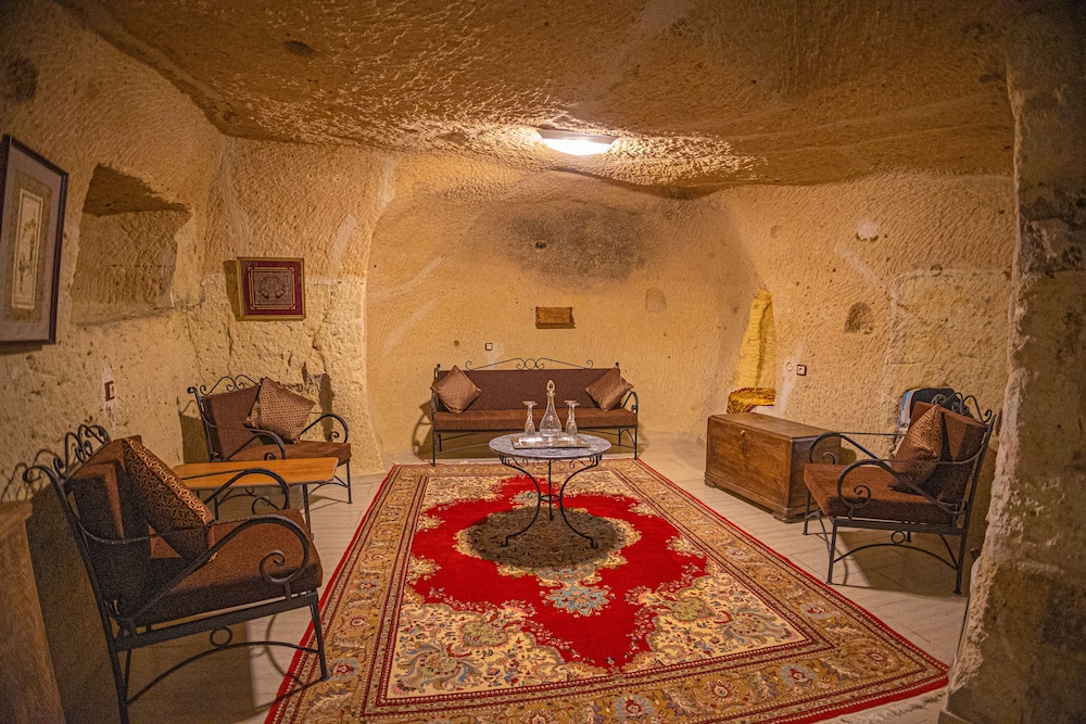 Pietra Cave Suites 34/49