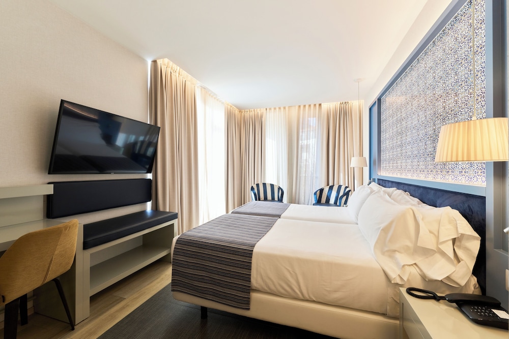 Pool, Superior, Single, Twin Beds, Terrace