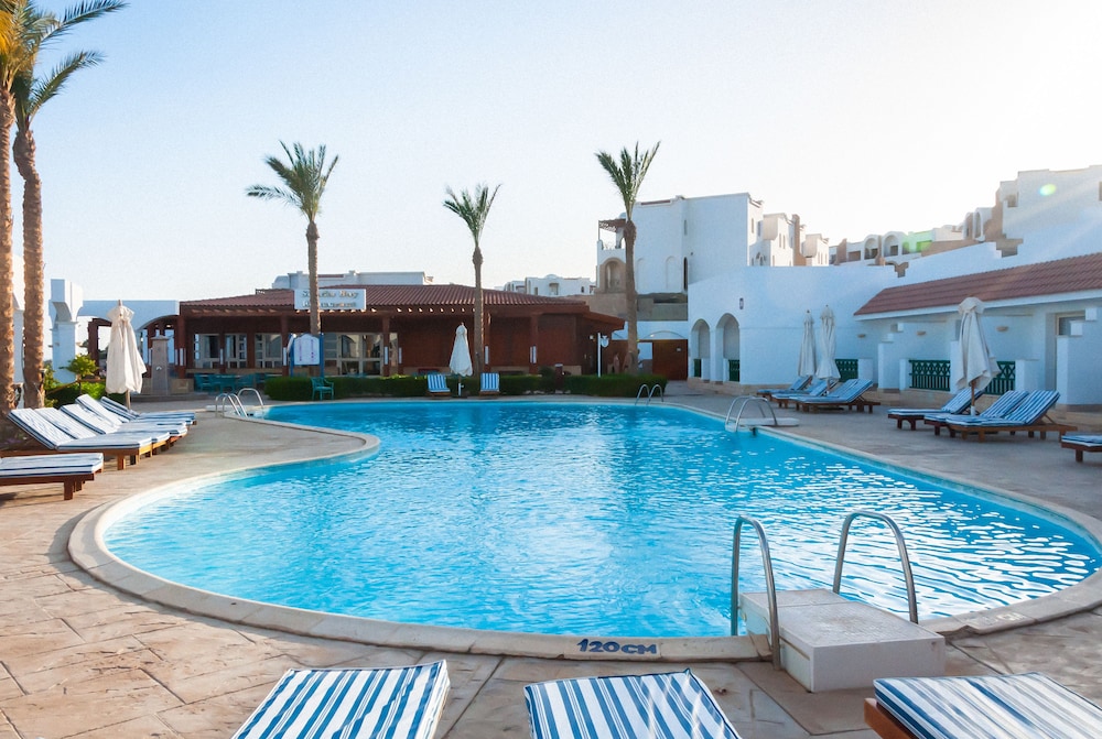 Coral Beach Resort Montazah 46/50