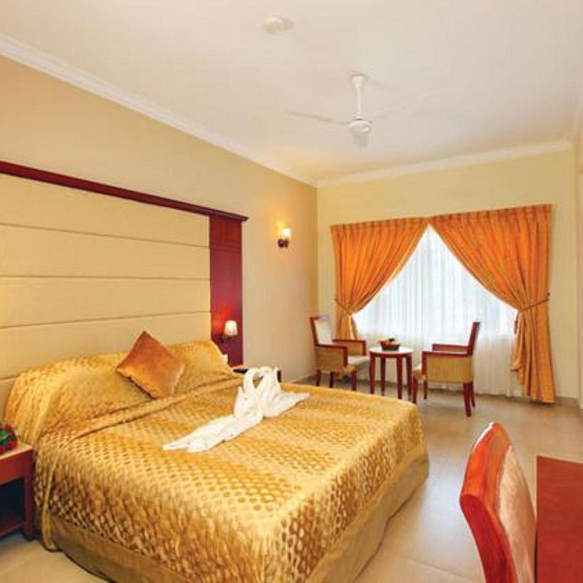 COCHIN PALACE 12/39