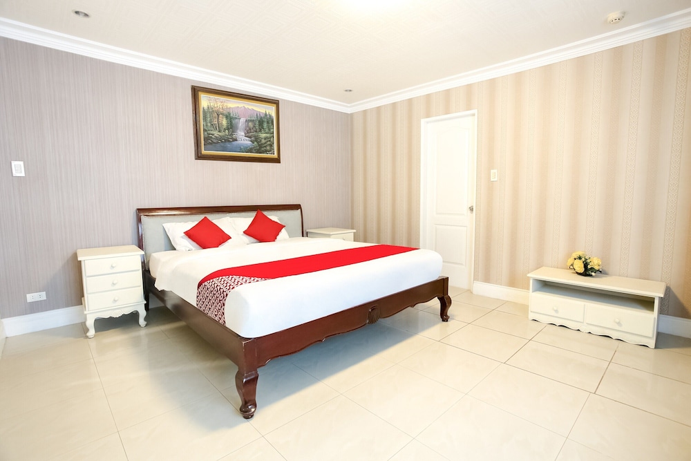 OYO 252 Hotel Euroasia 16/50
