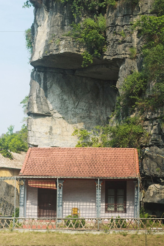 Mua Cave Ecolodge 2/72