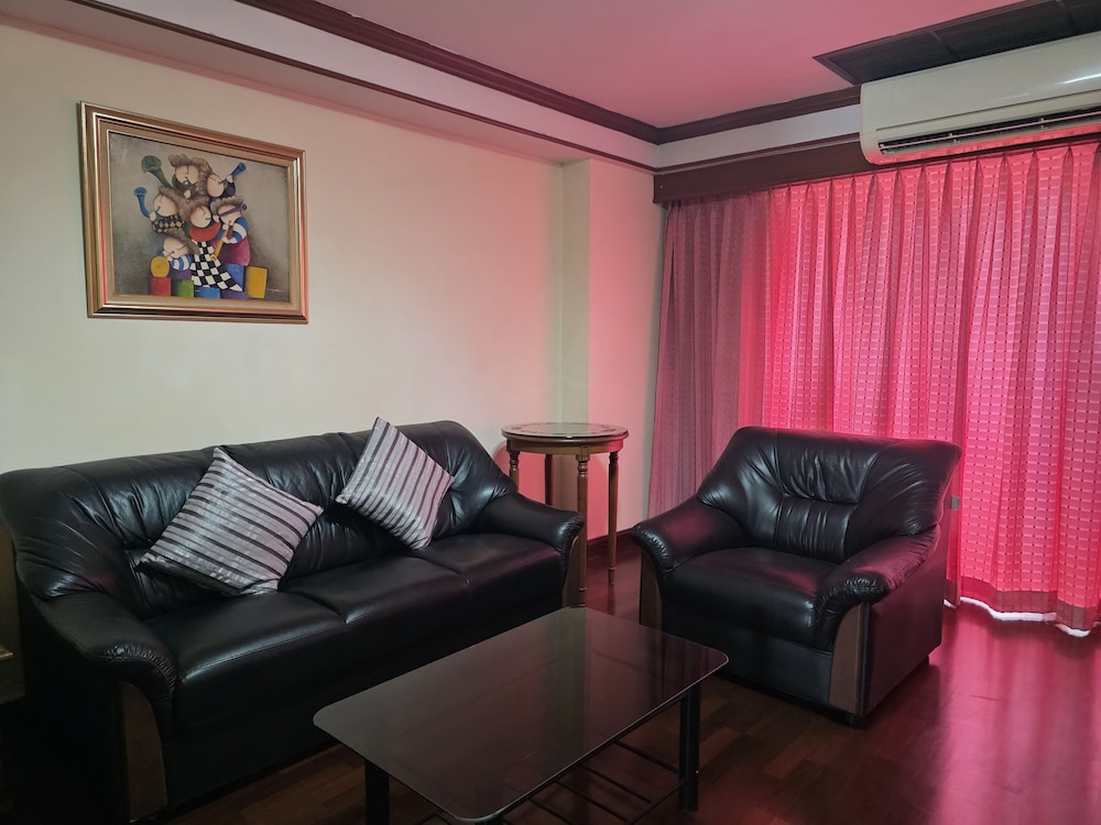 Interchange Tower Serviced Apartment 31/49