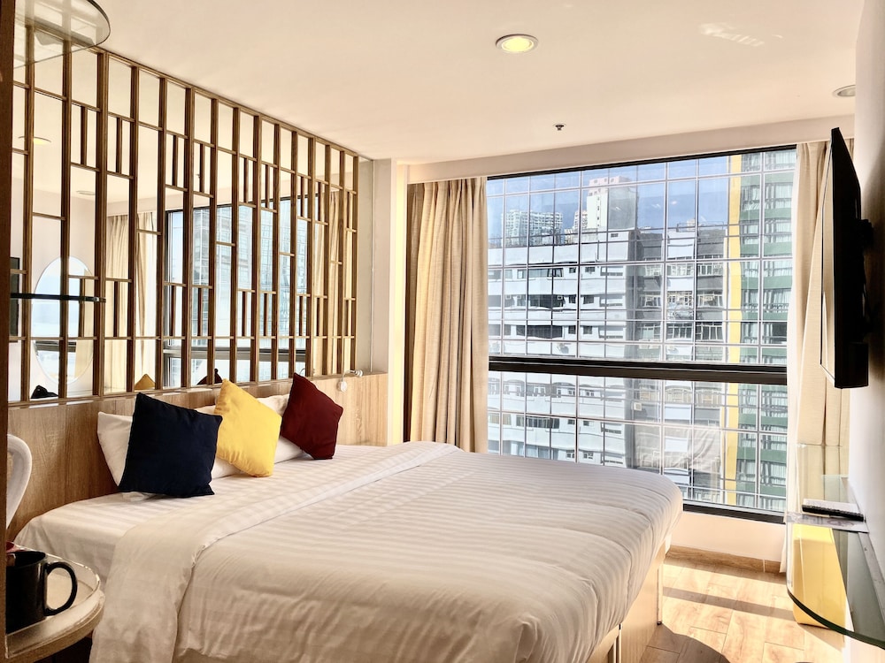 CITY, SUPERIOR, TWIN BEDS