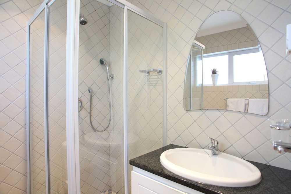 Constantia Cottages 46/50