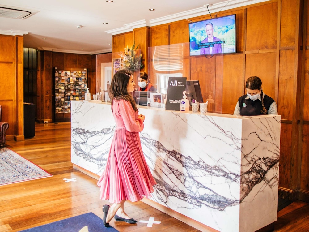 Mercure Canberra 5/41