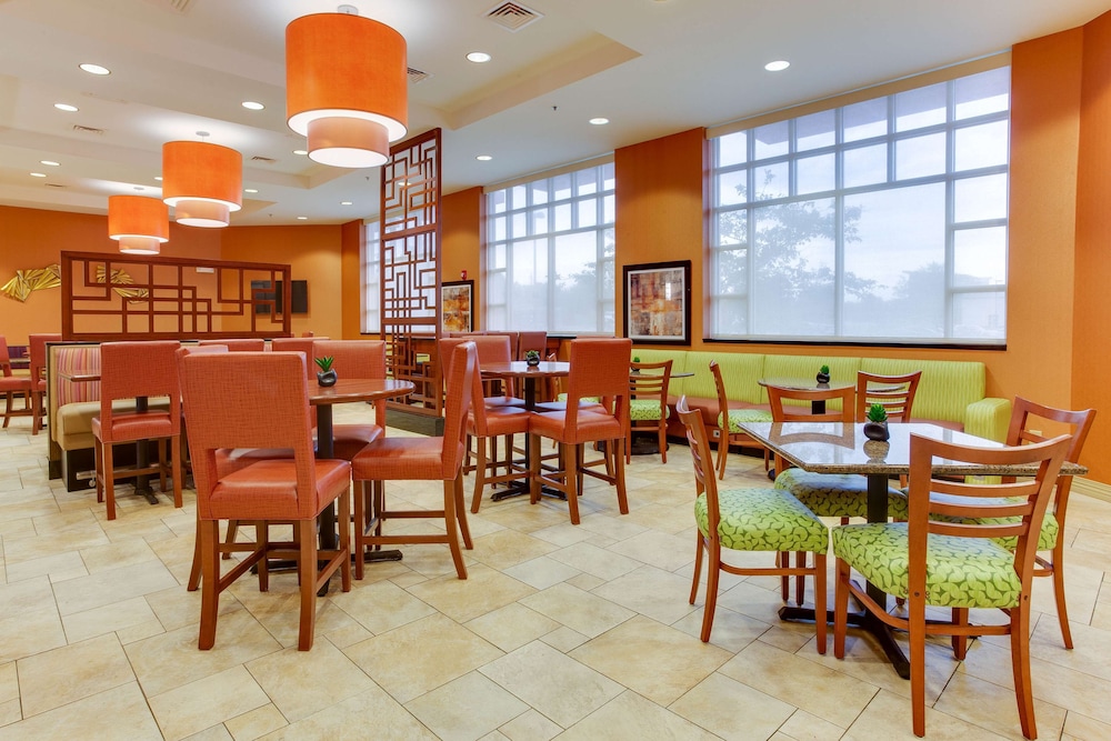 Druri Inn And Suites West Des Moines 29/45