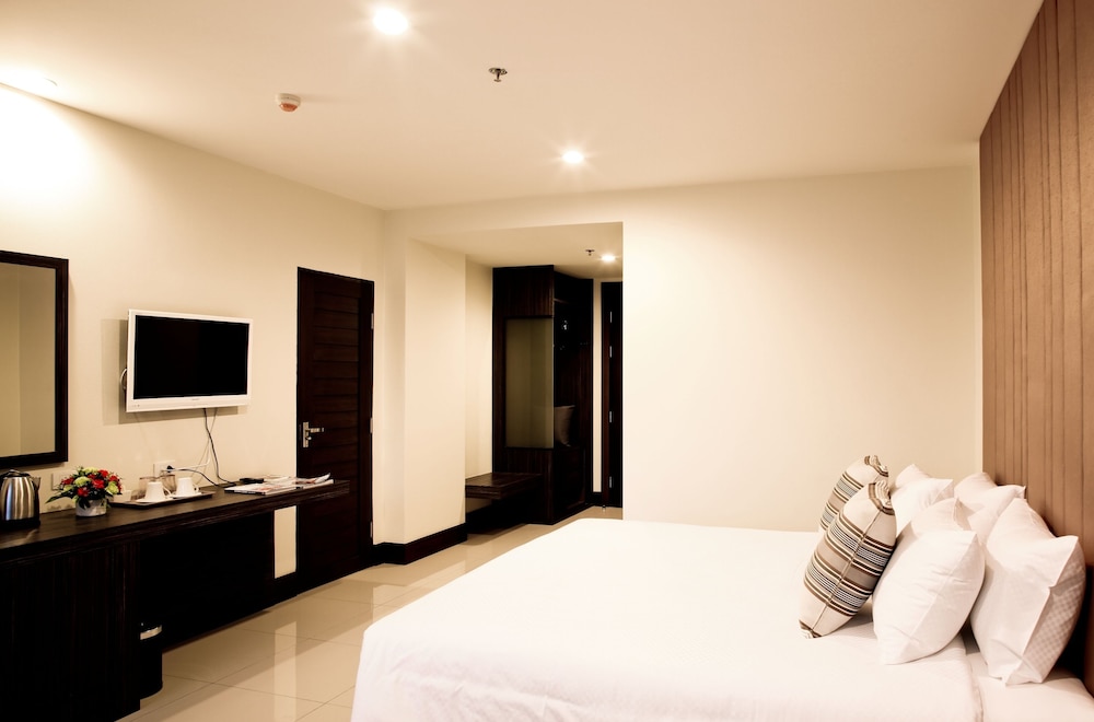 Crystal Suites Suvarnabhumi Airport 16/63