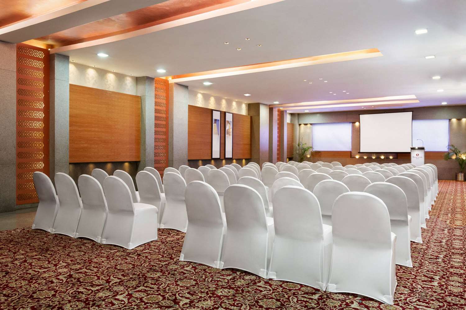 Ramada by Wyndham Ajmer 40/48