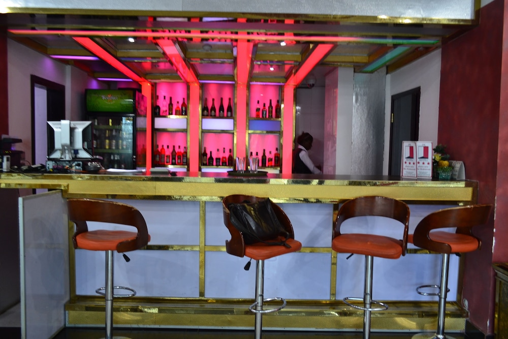 DK Hotel 20/29