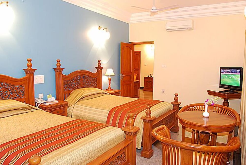 IDEAL BEACH RESORT 6/30