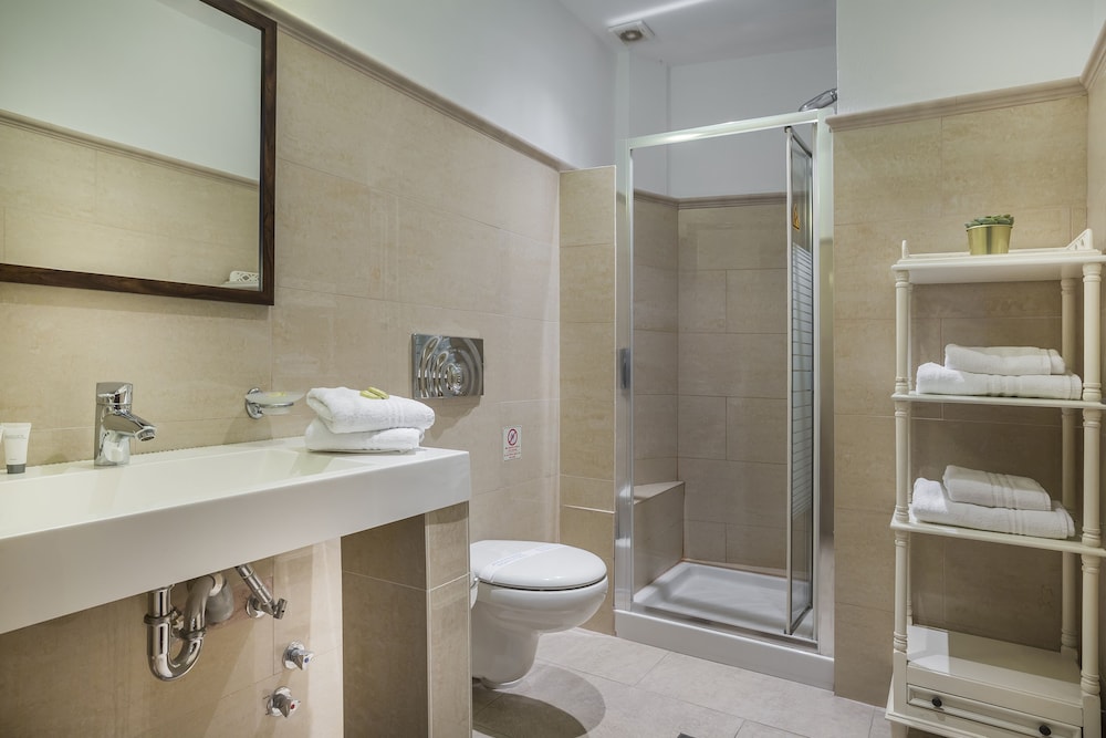 Balhambra Suites - Adults Only 50/50