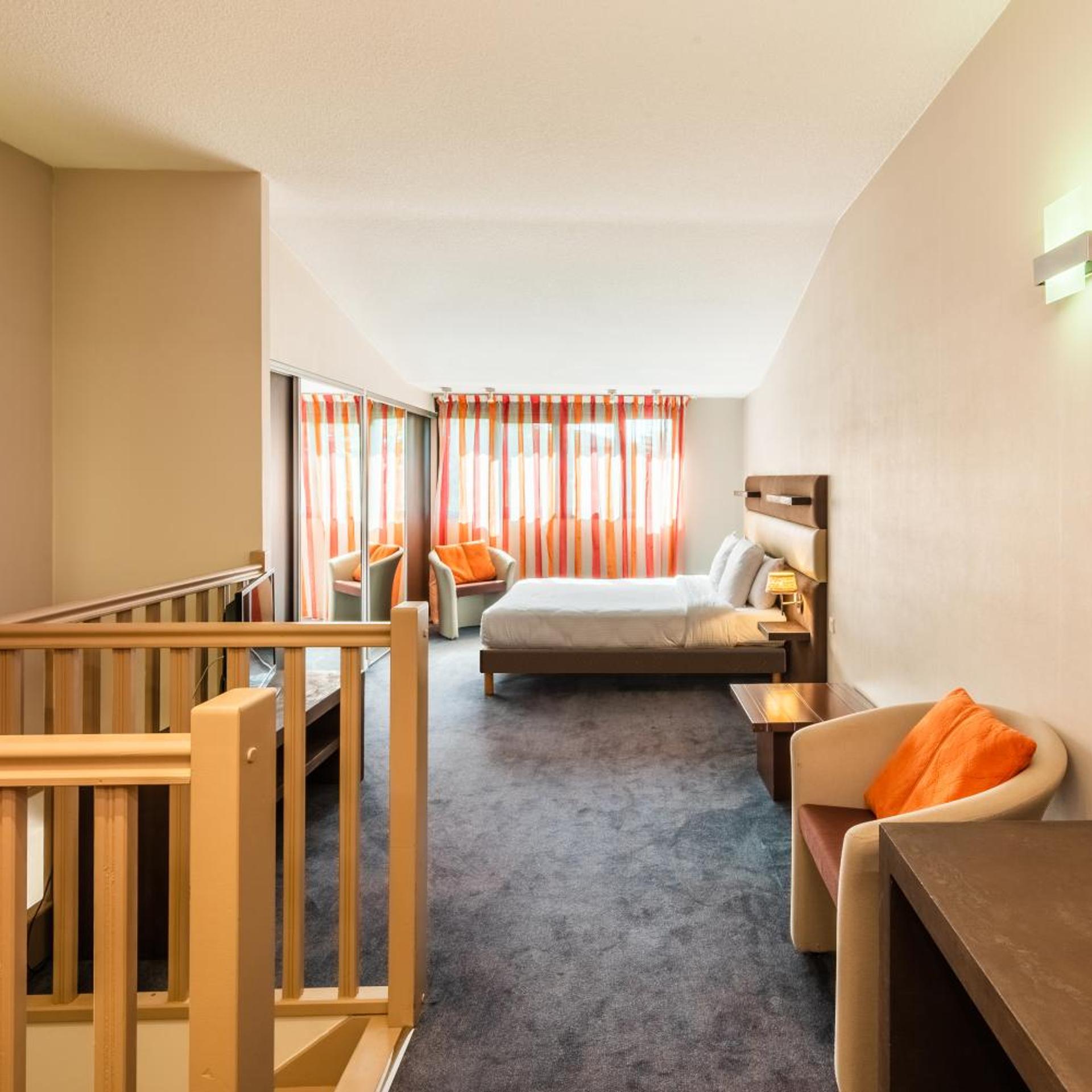 Duplex, Apartment