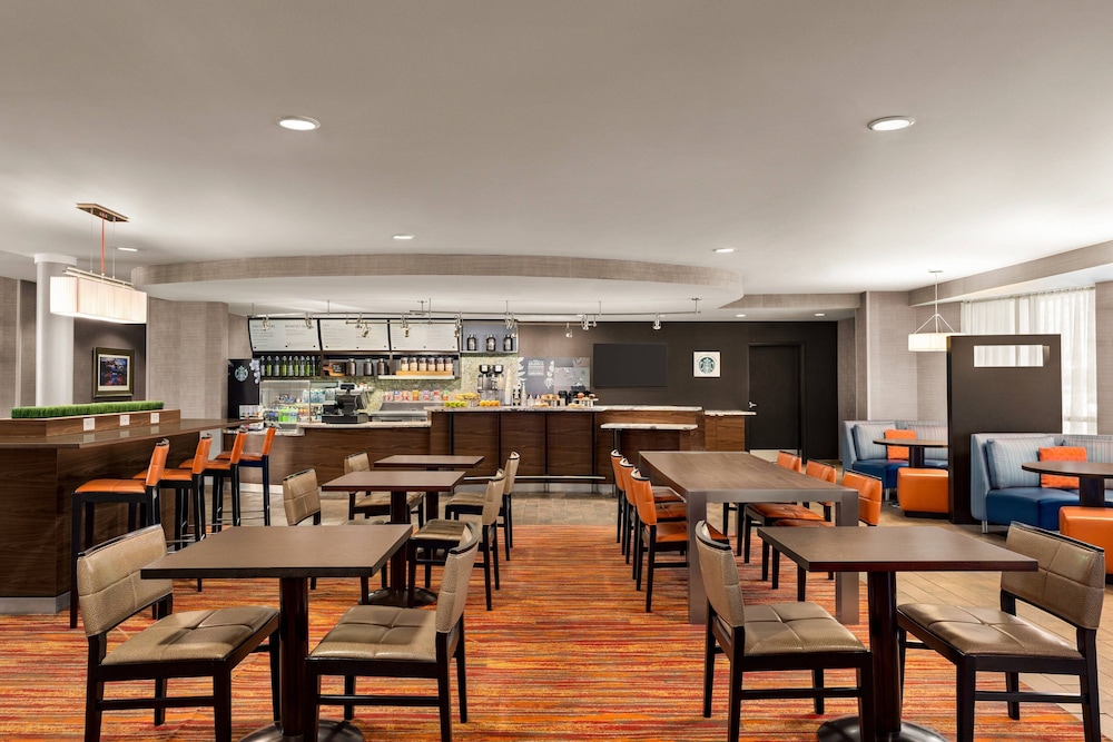 Courtyard by Marriott Philadelphia Montgomeryville 27/37