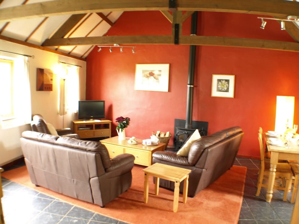 Polean Farm Cottages 27/50