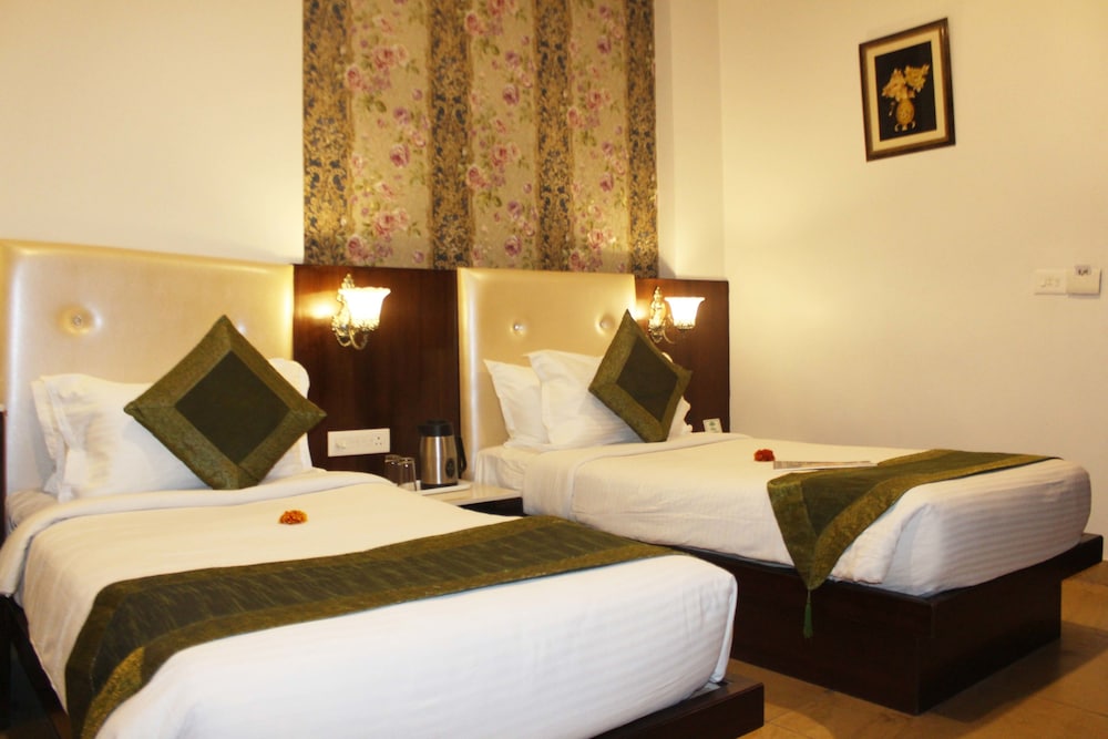 HOTEL APPLE INN 22/66