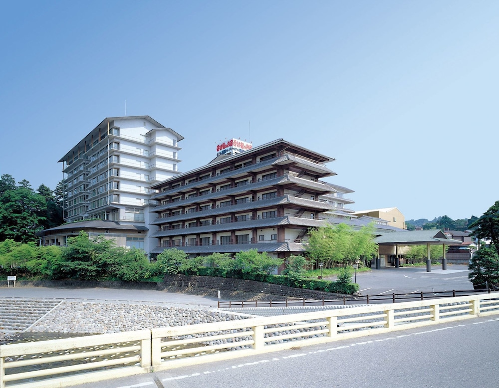 Hotel Isobe Garden 25/28