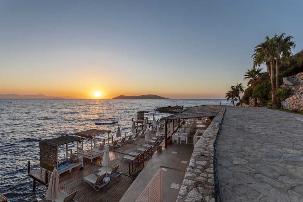 Vega Aparts & Residences 27/50