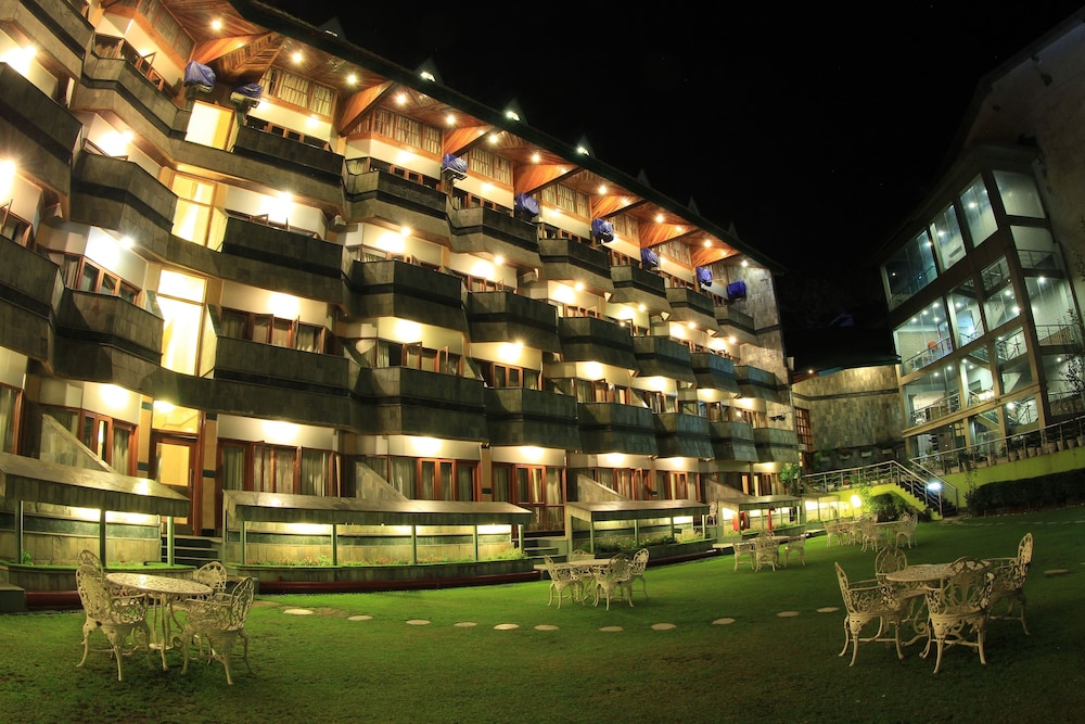 The Piccadily Manali, Manali