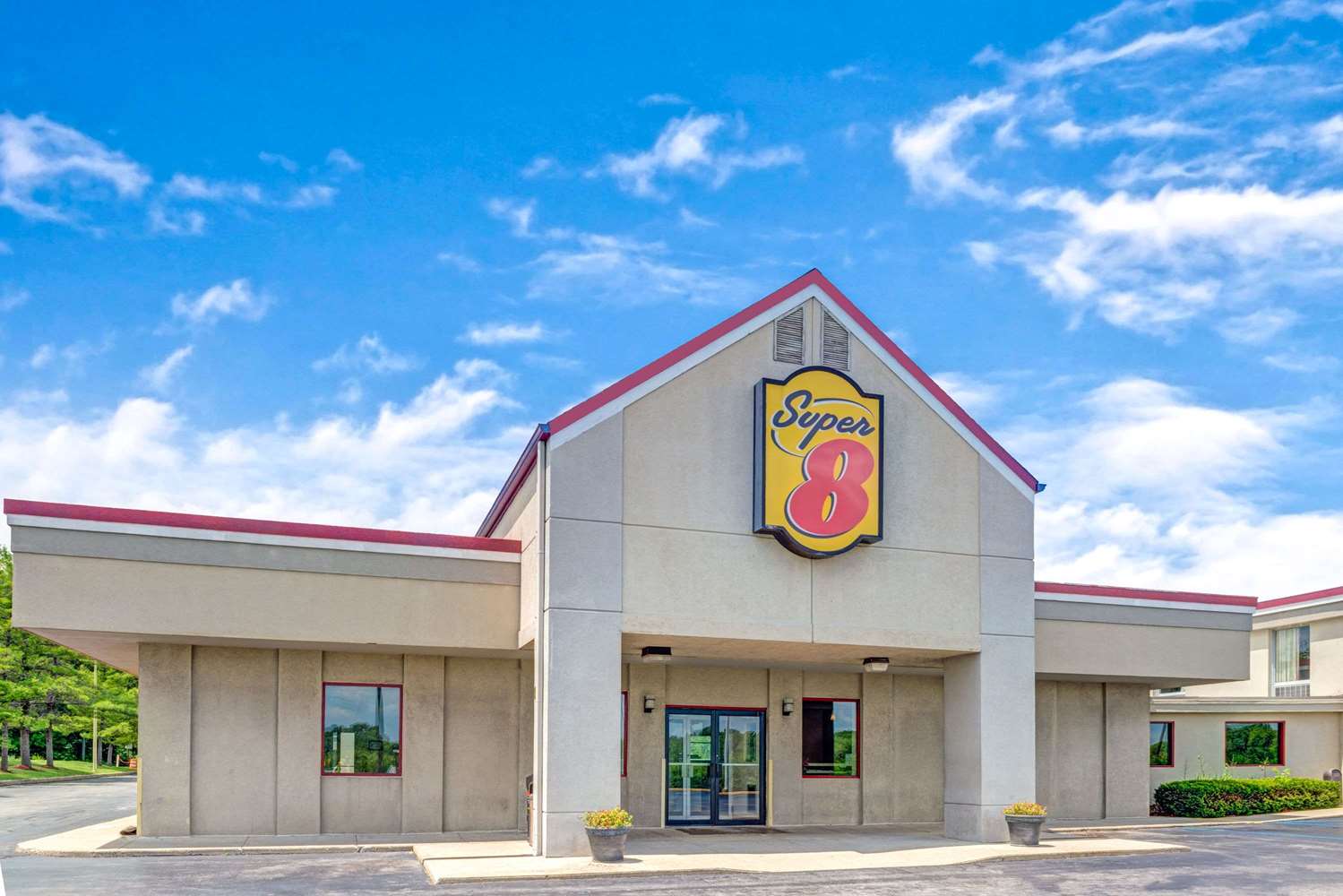 Super 8 by Wyndham Indianapolis South 2/17
