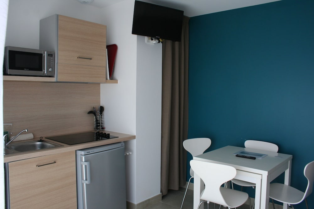 STUDIO, CABIN