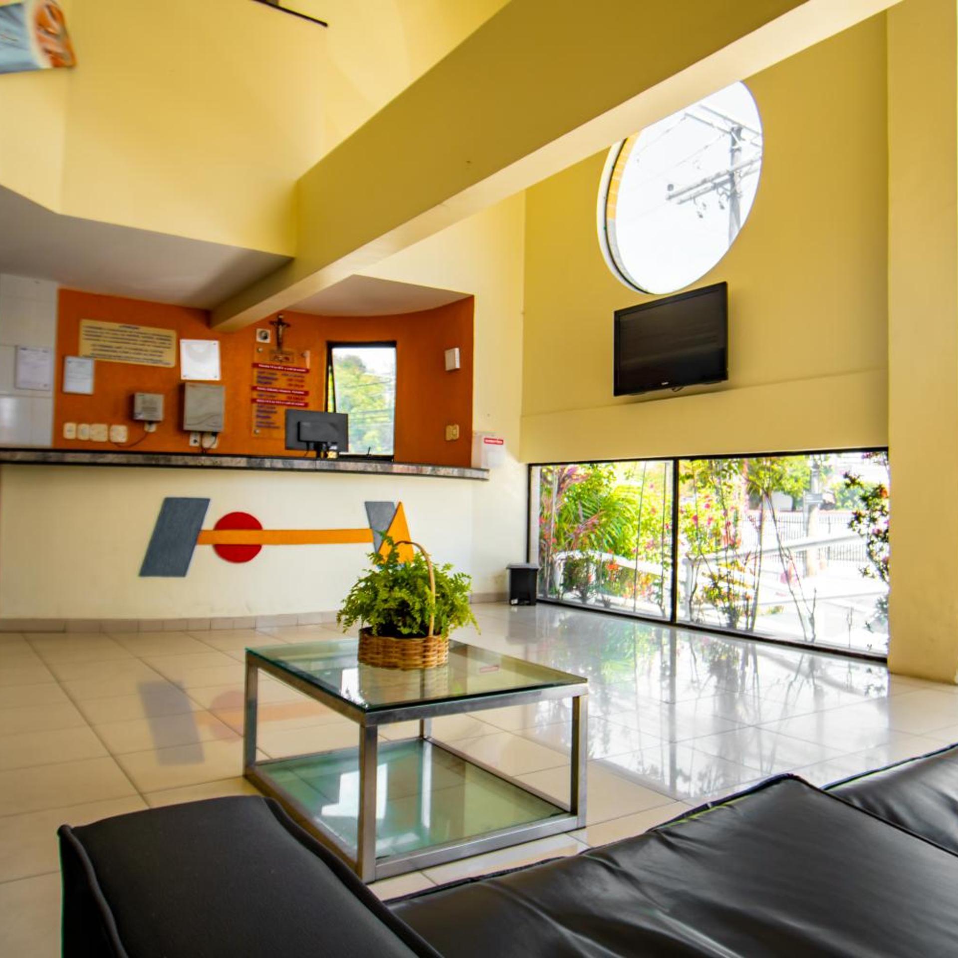 Hotel Piramide Paulo VI 37/50