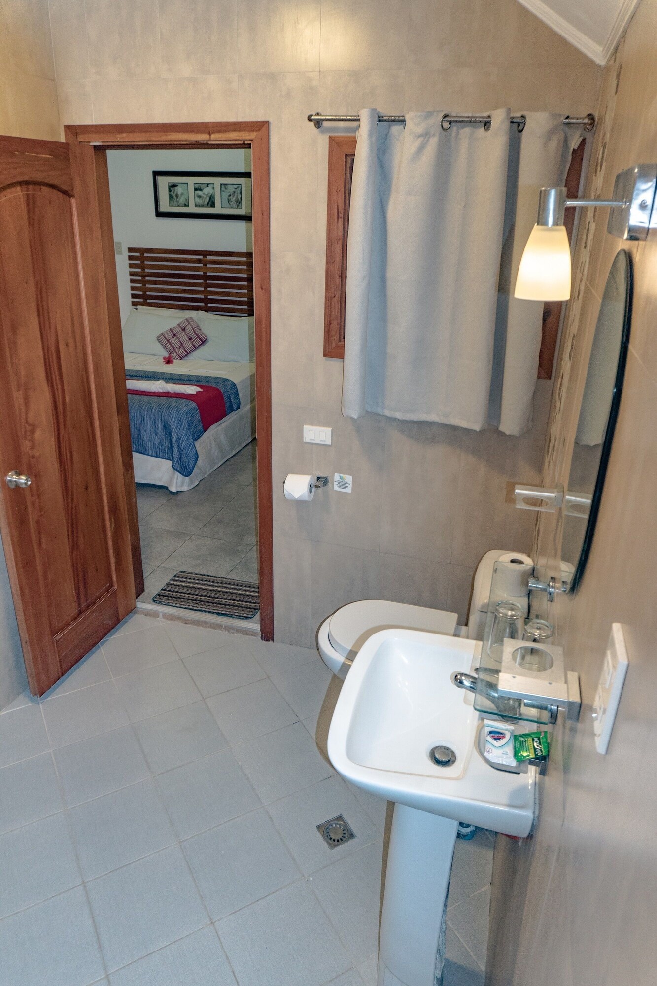 Suite, 1 Queen and 1 Single Bed, Sea View, Quo Vadis Dive Resort 4/4
