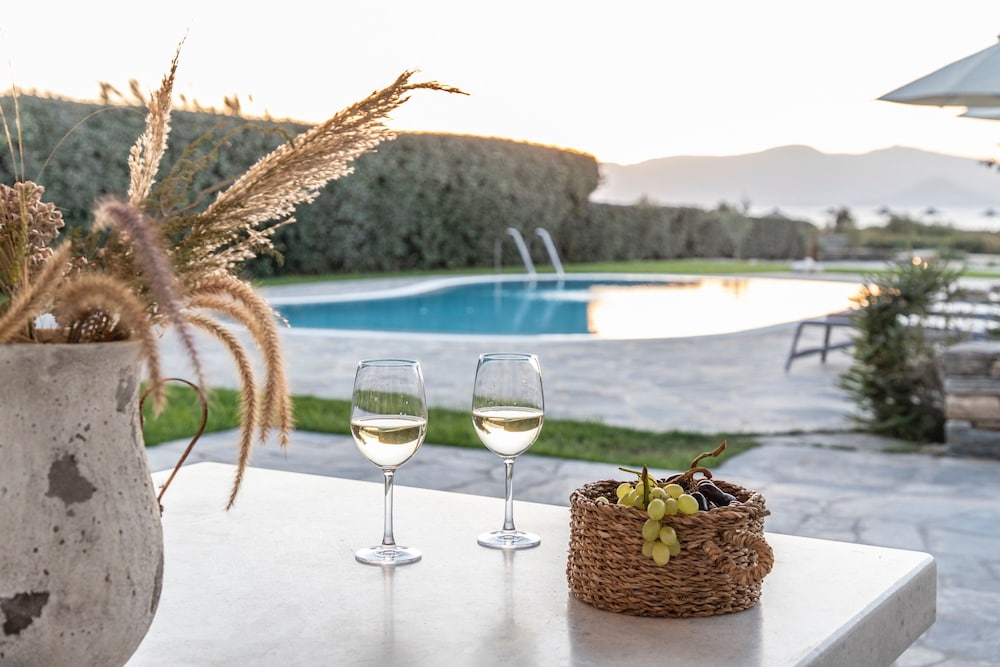 AQUA BREEZE VILLAS NAXOS 42/50