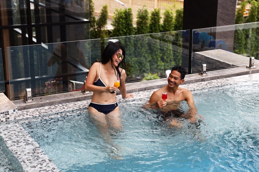 W3 Hotel 30/50